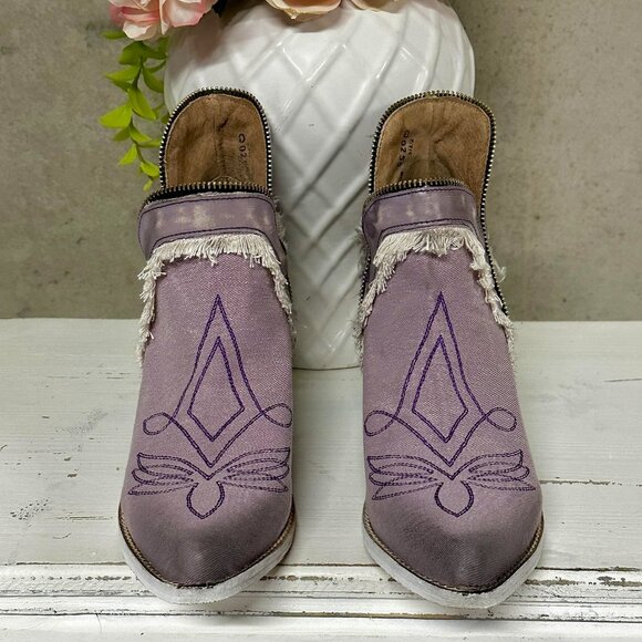 NWOT Circle G by Corral Distressed Purple Denim Ankle Boots - Picture 3 of 8
